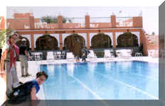 Maroc - Avril 2000 - Merci de cliquer sur l'image pour avoir une vision plein écran. Pour revenir, utilisez la flêche PRECEDENTE de votre navigateur.